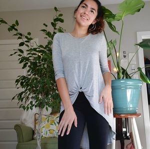grey top